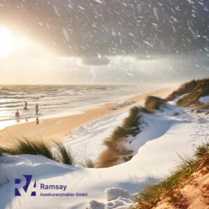 Bild von einem Strand an dem alle Jahreszeiten gleichzeitig stattfinden um Aprilwetter darzustellen. Ramsay Assekuranzmakler